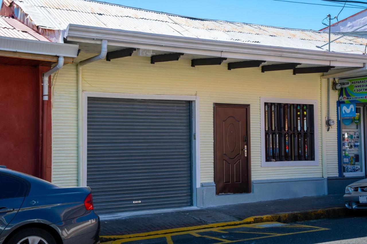 Alice y Juancito Boutique Hotel Alajuela Exterior foto