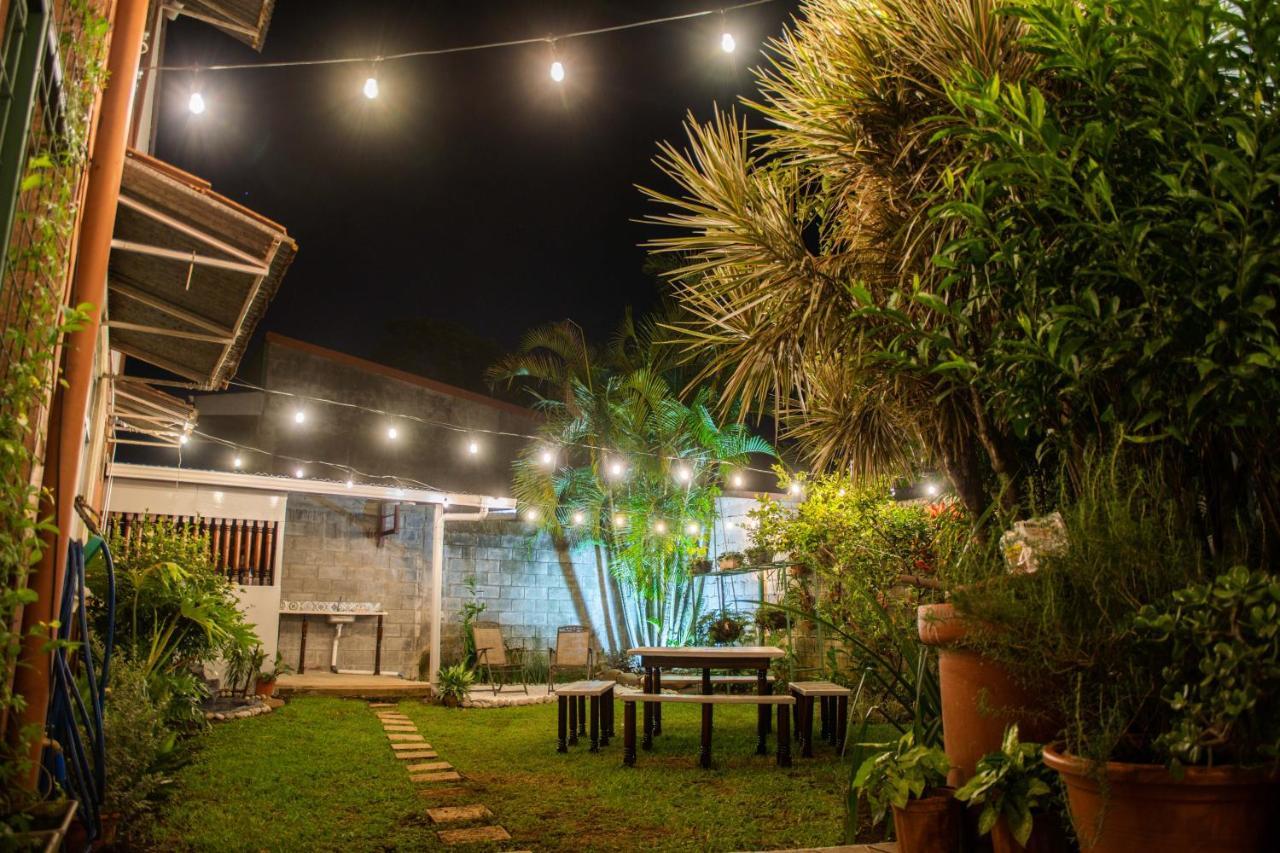 Alice y Juancito Boutique Hotel Alajuela Exterior foto